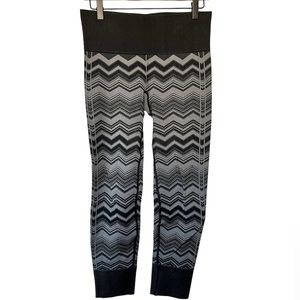 Lululemon mid rise ebb to street chevron full length pant leggings